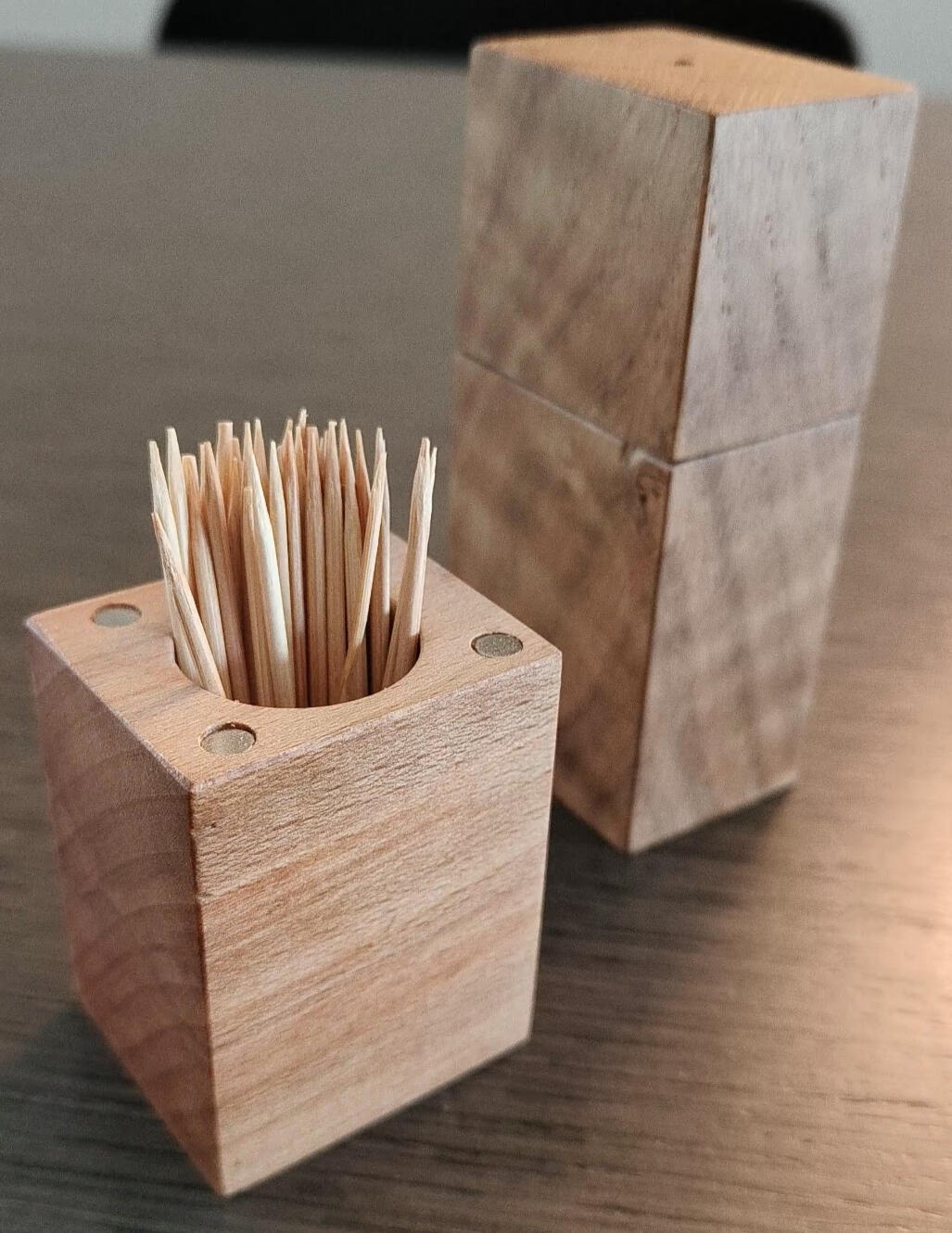 Beuk (links), eik (rechts)