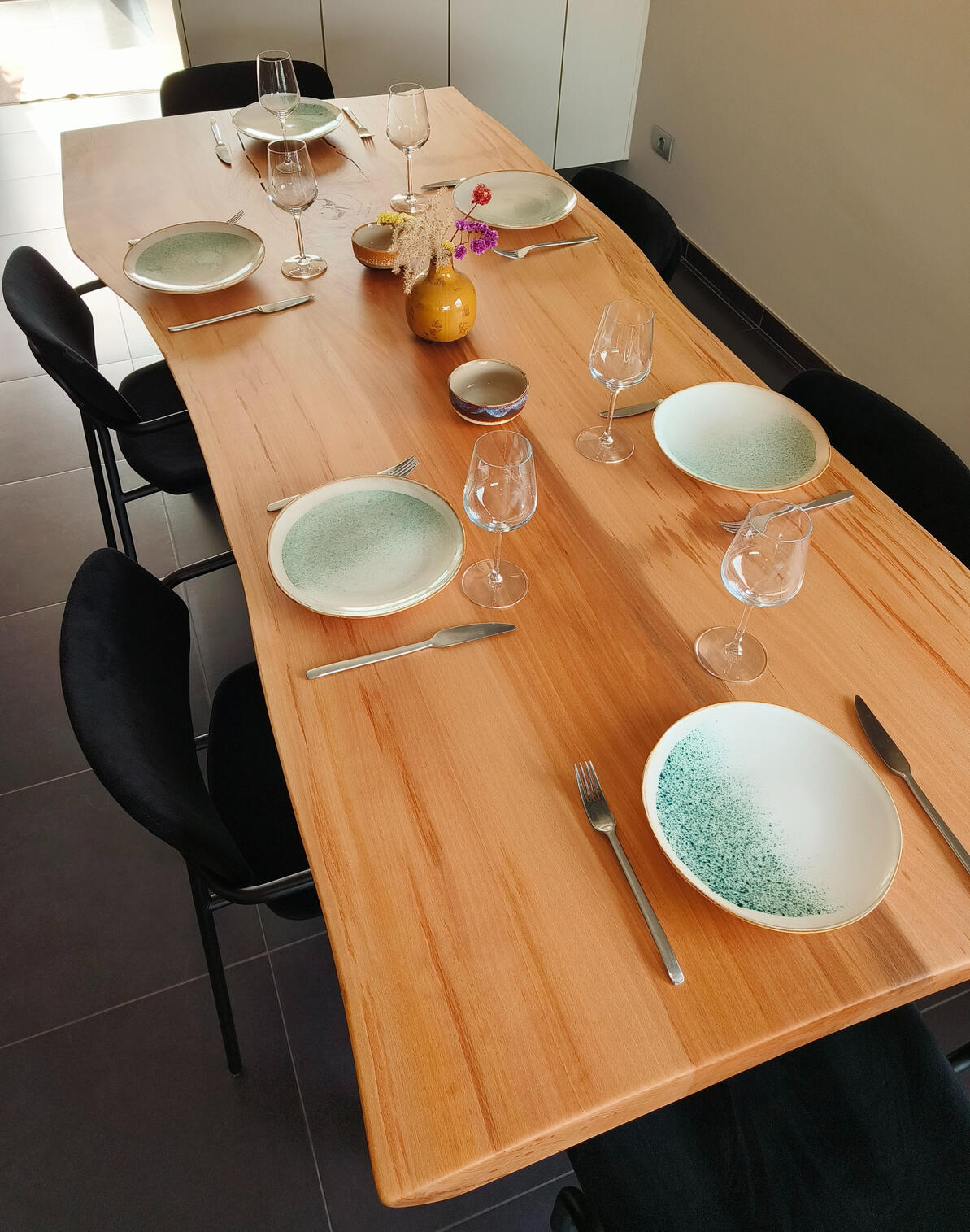 Beuken boomstamtafel, live edge tafel