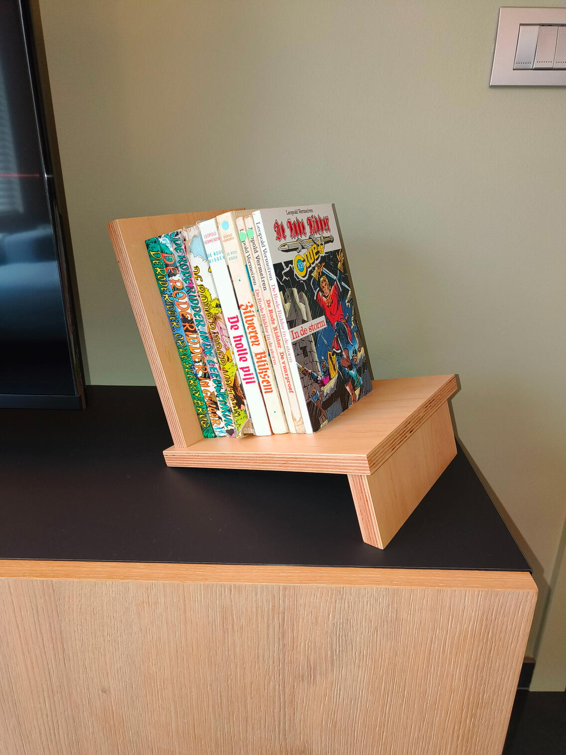 Houten boekensteun Houten boekensteun