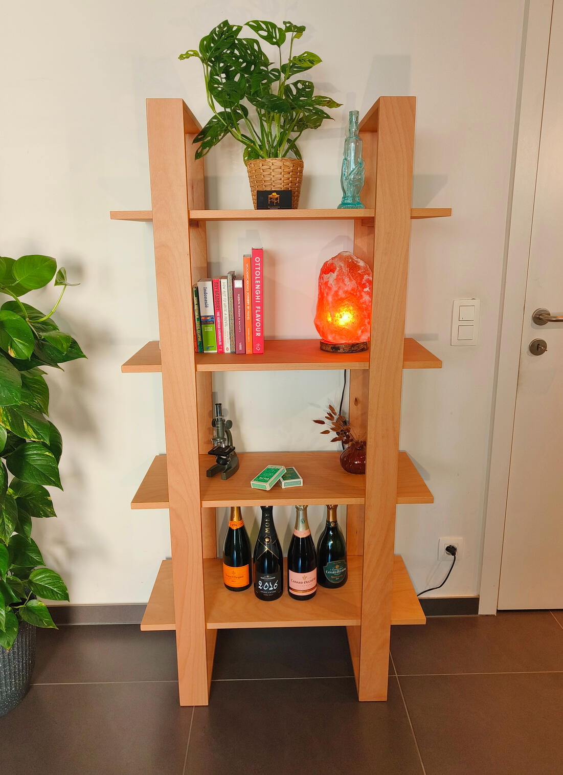 Open kast